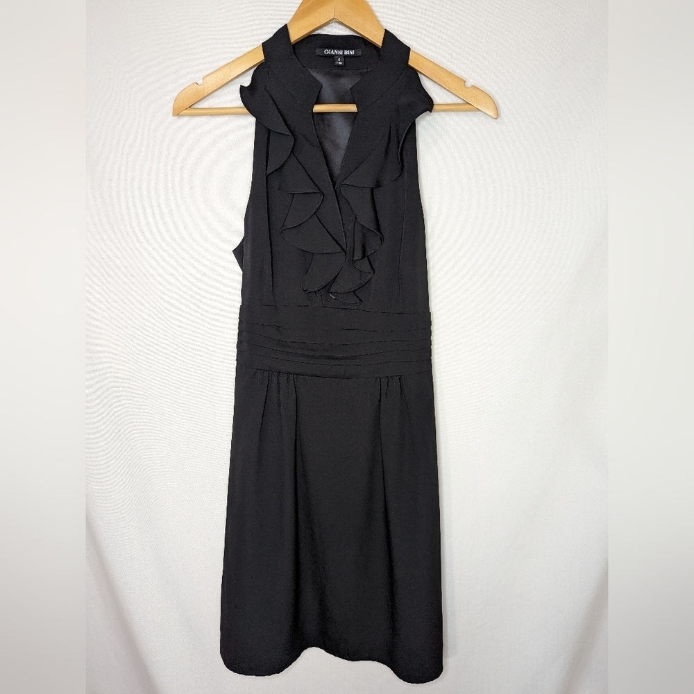 Gianni Bini Black Sleeveless Size 6 Ruffles Buttons